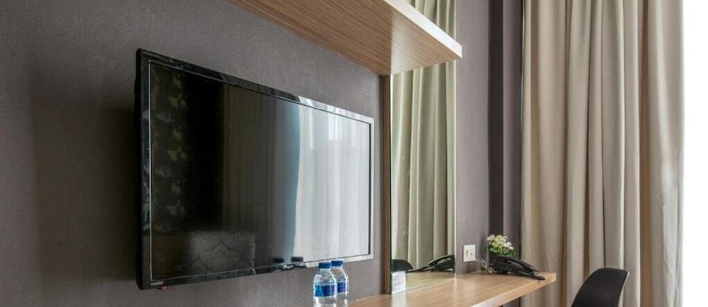 Upscale Suites Giacarta Esterno foto